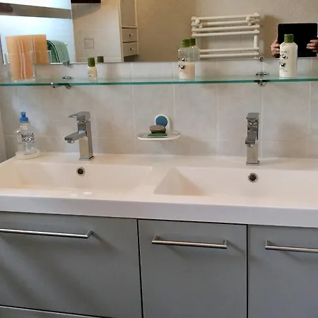 Belle Petite Indépendante Chez L’habitant.